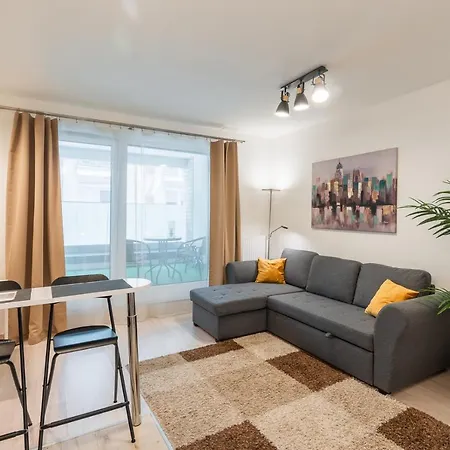 Апартаменты Modern Newly-built By The New York Cafe *