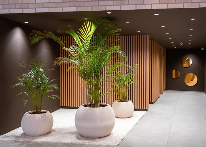 Modern Newly-built By The New York Cafe
