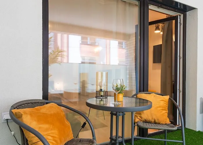 Modern Newly-built By The New York Cafe